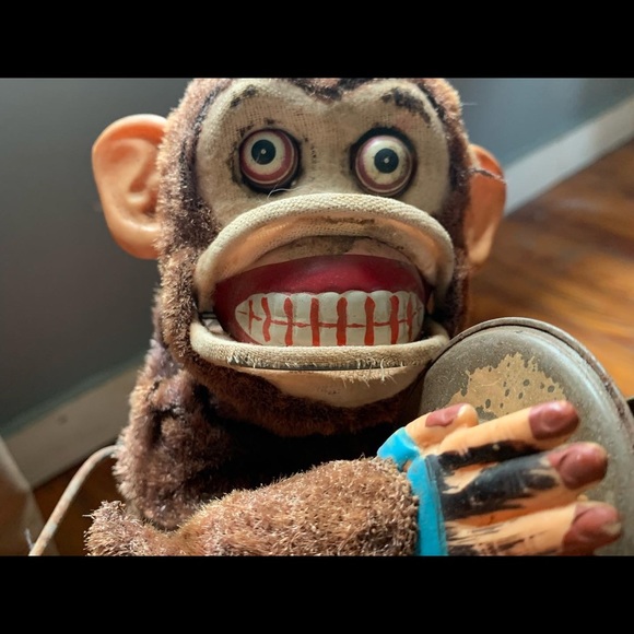 Creepy toy monkey - Picture 4 of 5